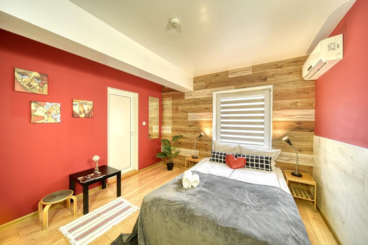 Fox Rooms Aparthotel Stara Zagora Esterno foto
