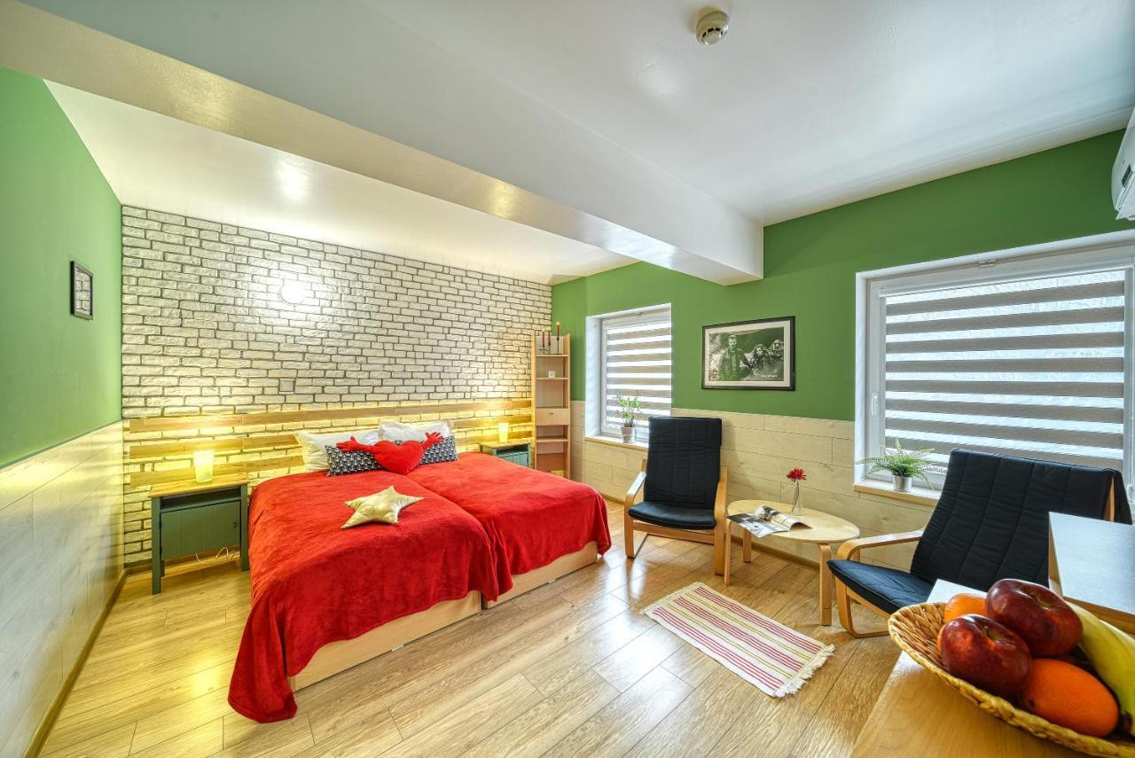 Fox Rooms Aparthotel Stara Zagora Esterno foto